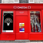 ¿Una boutique sin puertas? Sí, la nueva Pop-Up de correas NATO de Omega.