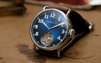 H. Moser & Cie. Heritage Tourbillon Funky Blue