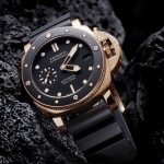 Panerai Submersible Goldtech 42 mm