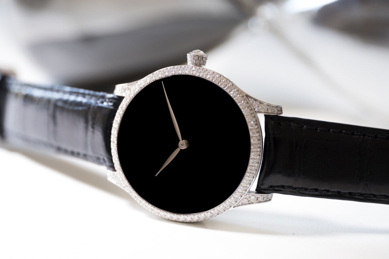 H. Moser & Cie. Venturer Concept Vantablack Diamonds