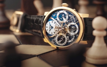 MB&F Legacy Machine Perpetual Yellow Gold Cover