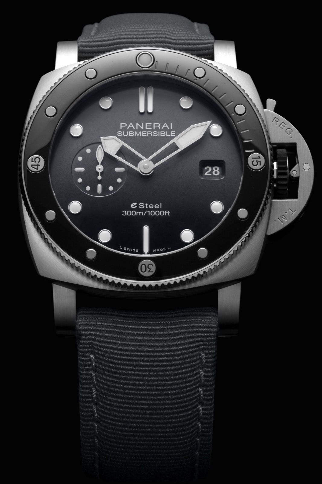 Panerai Submersible QuarantaQuattro eSteel