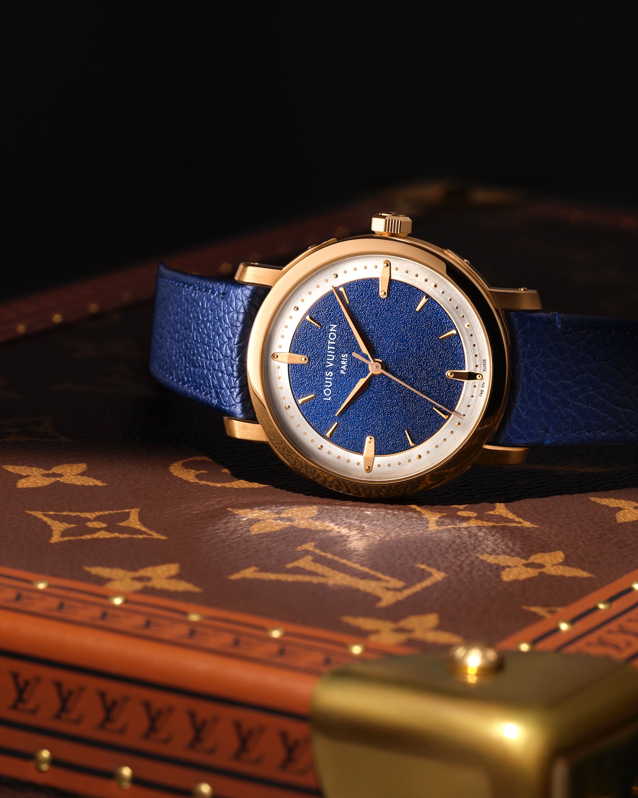 Louis Vuitton Escale - gold blue