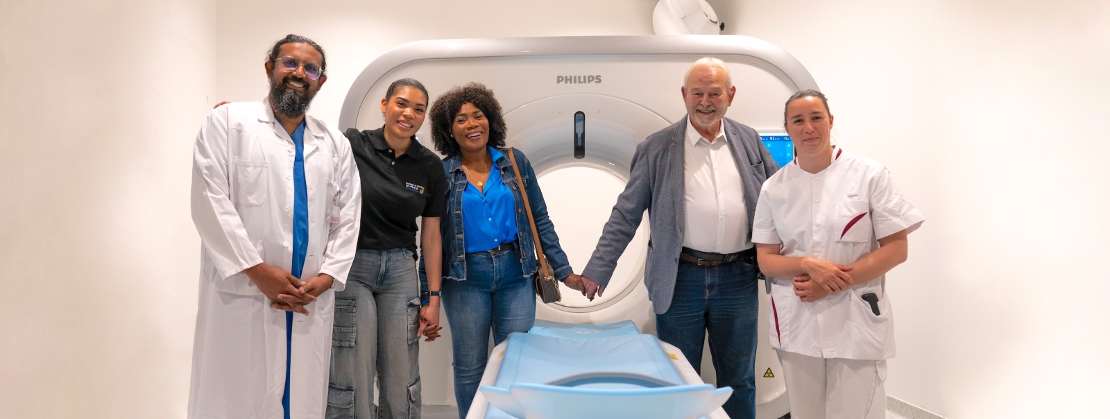 La Philippe and Elisabeth Dufour Foundation dona un escáner al Hospital de la Vallée de Joux.