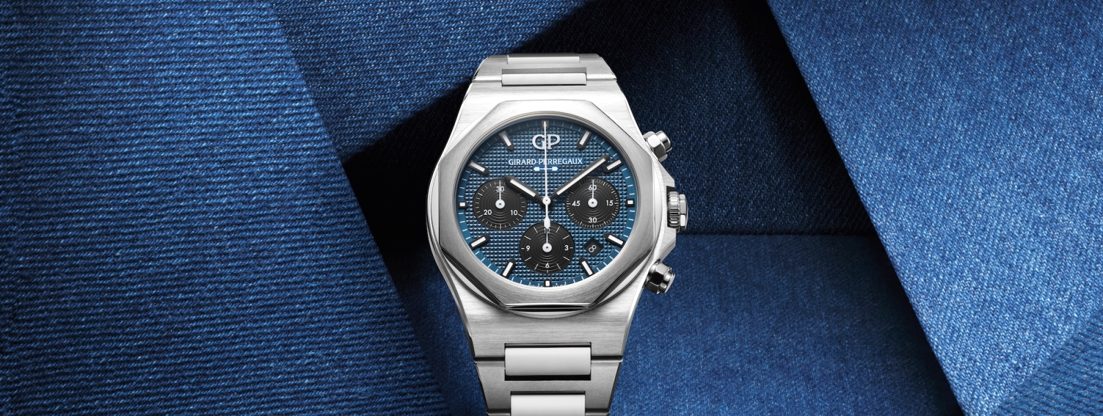 Girard-Perregaux Laureato Aiiro Japan Editons