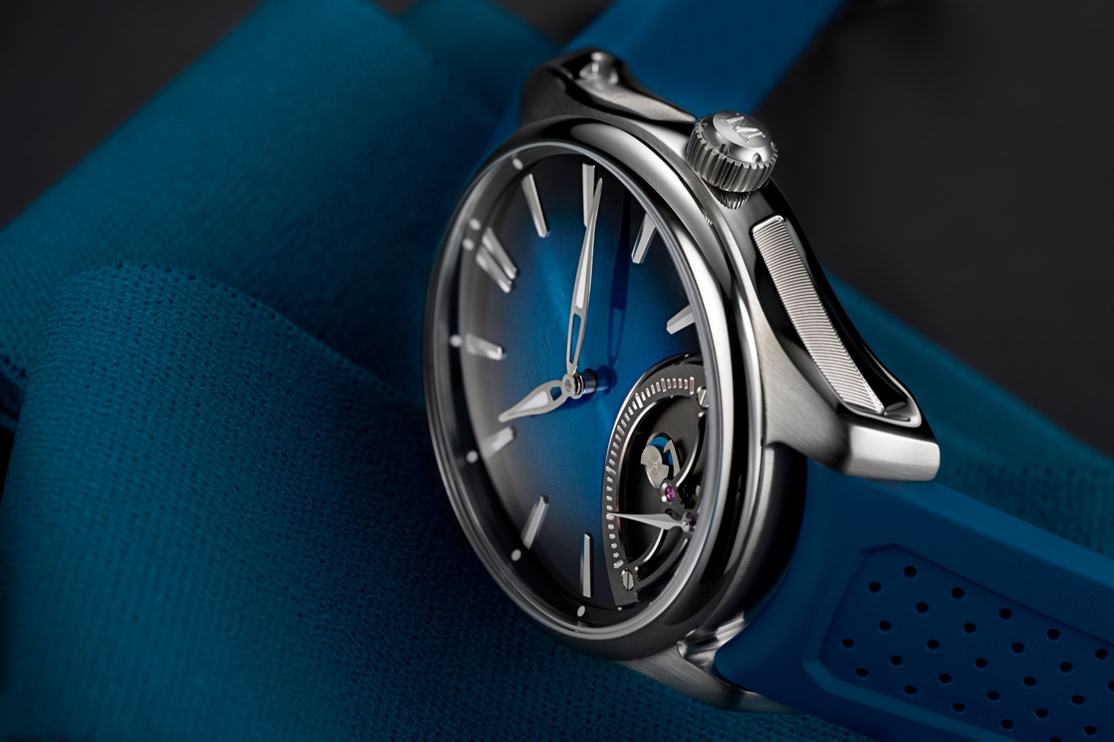 H. Moser & Cie. Pioneer Retrograde Seconds_07