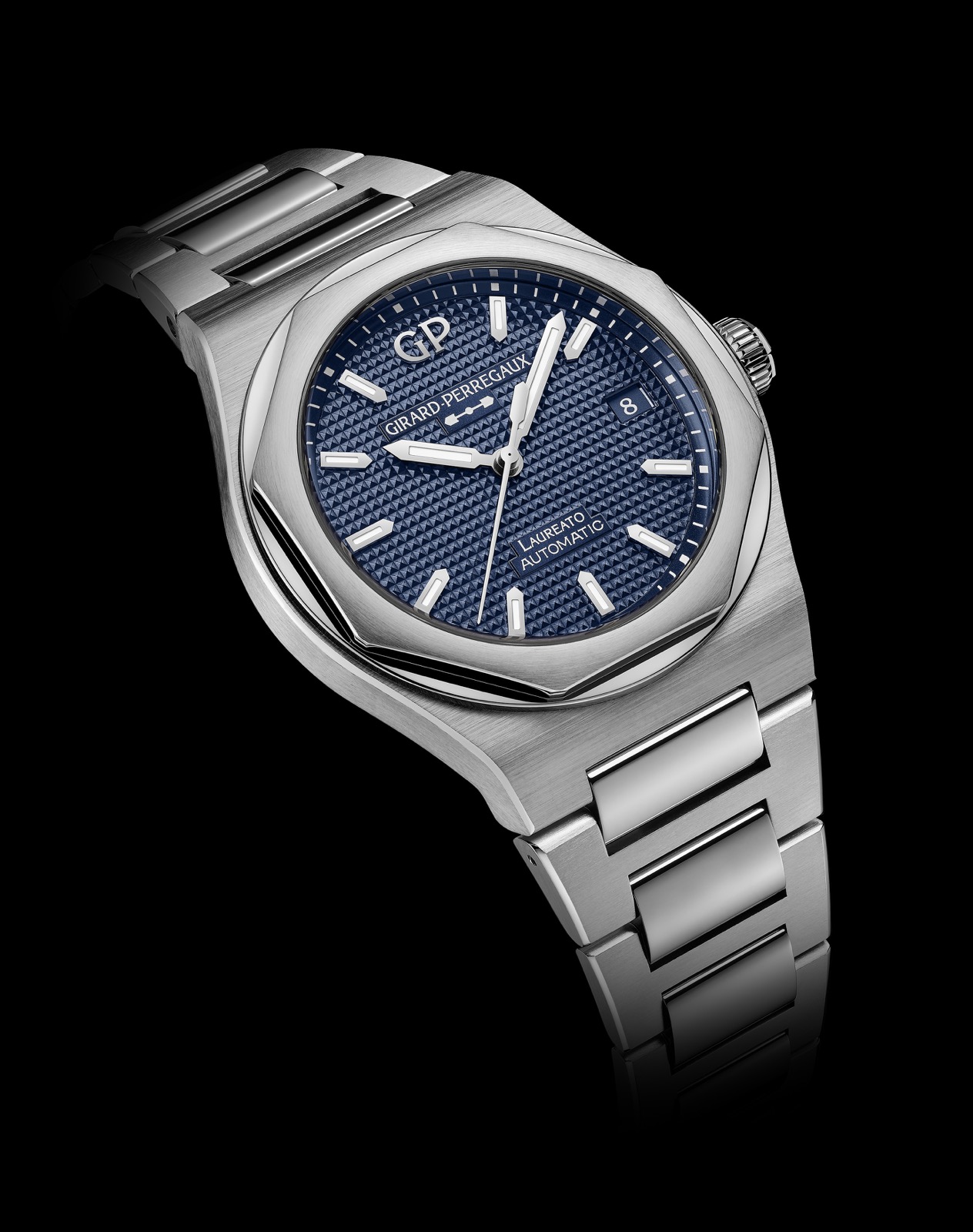 Girard-Perregaux Laureato 38 mm Midnight Blue_01